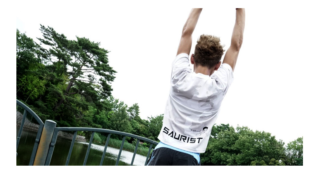 SAURUS ランナーTシャツ